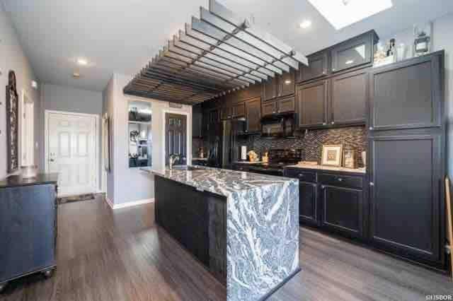 Brooklynn'S Bay, Elegant Lakefront Condo Retreat 温泉城 外观 照片